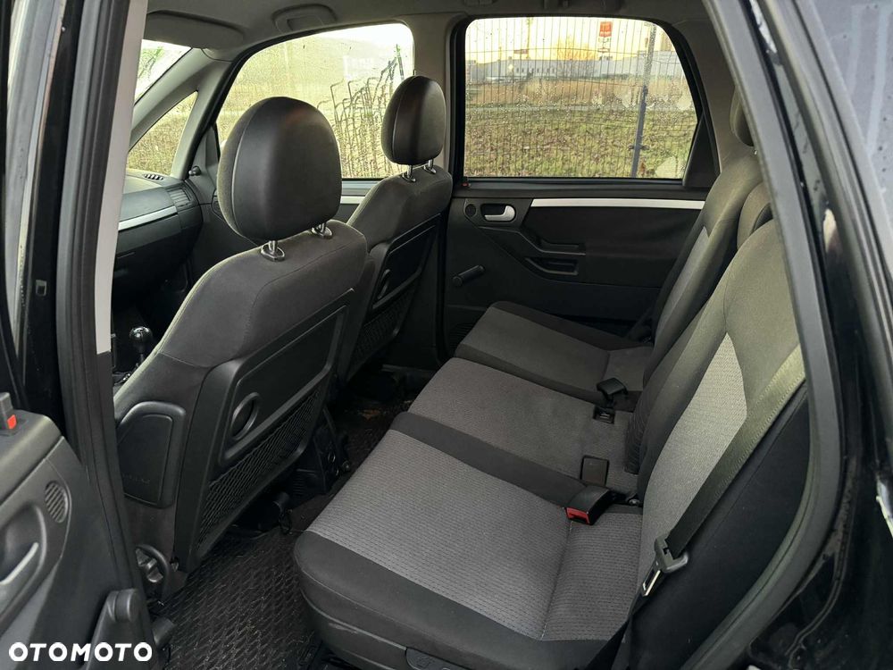 Opel Meriva 1.6 Essentia - 10