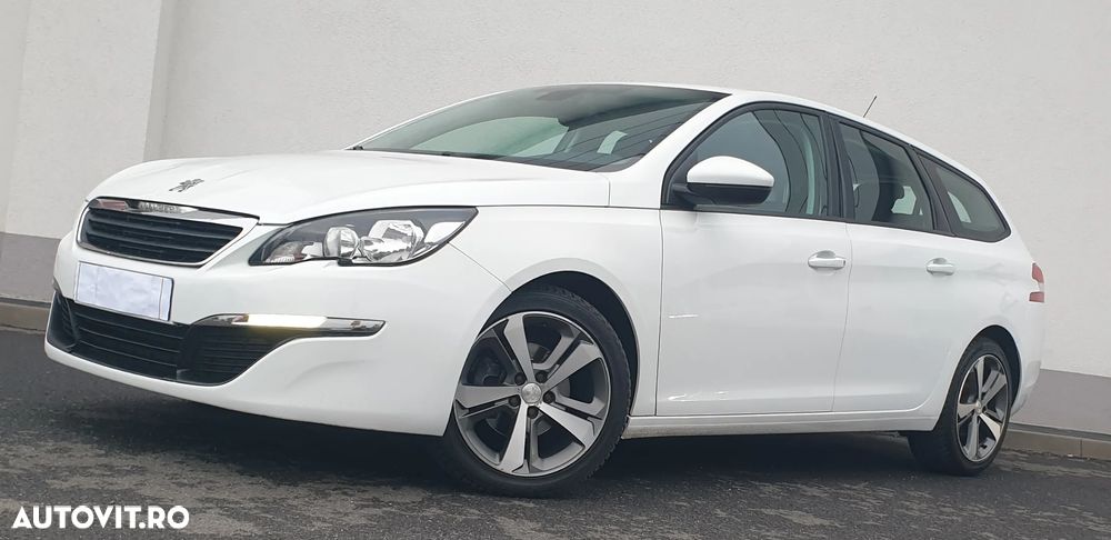 Peugeot 308 1.6 e-HDI FAP STT Allure - 11