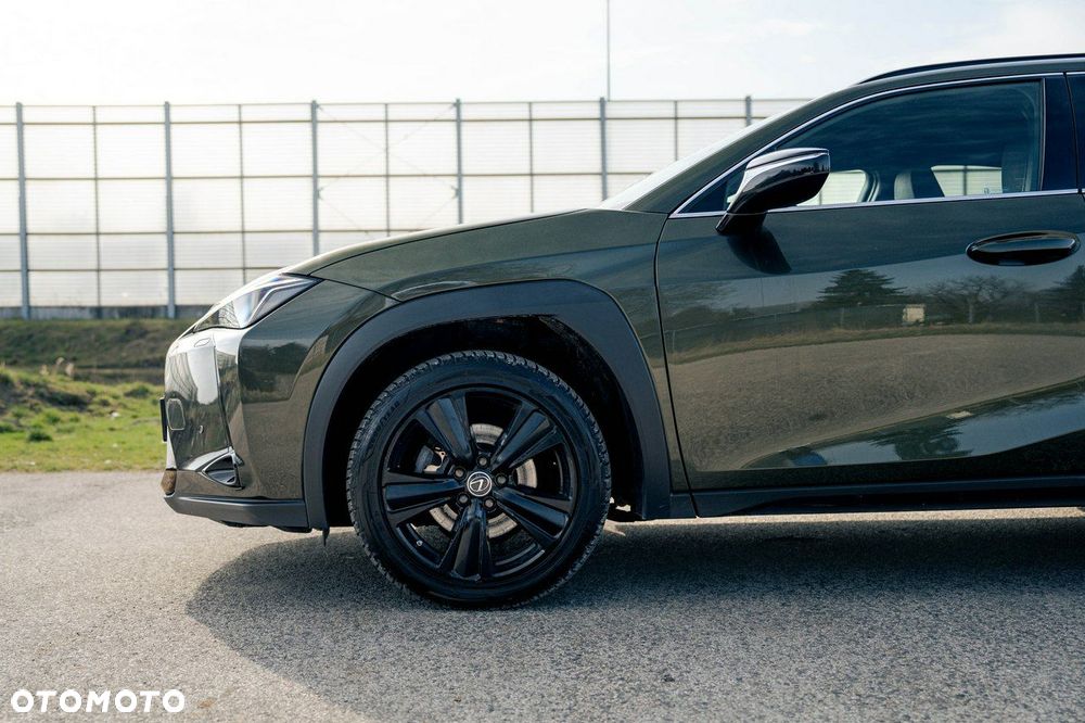Lexus UX 250h GPF F Impression 2WD - 8