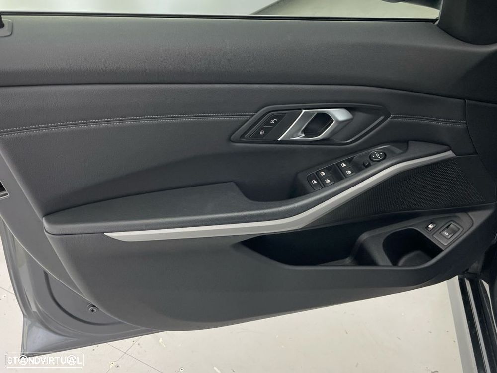 BMW 320 e Auto - 18