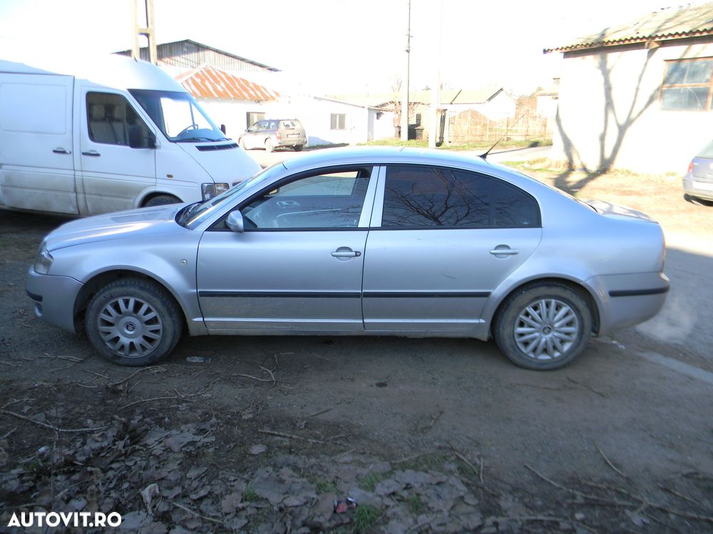 Dezmembrari  Skoda SUPERB 1 (3U)  2001  > 2008 1.9 TDI Motorina - 2