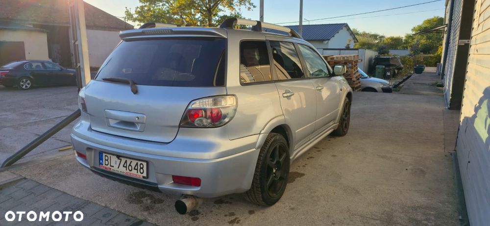 Mitsubishi Outlander 2006 photo 4