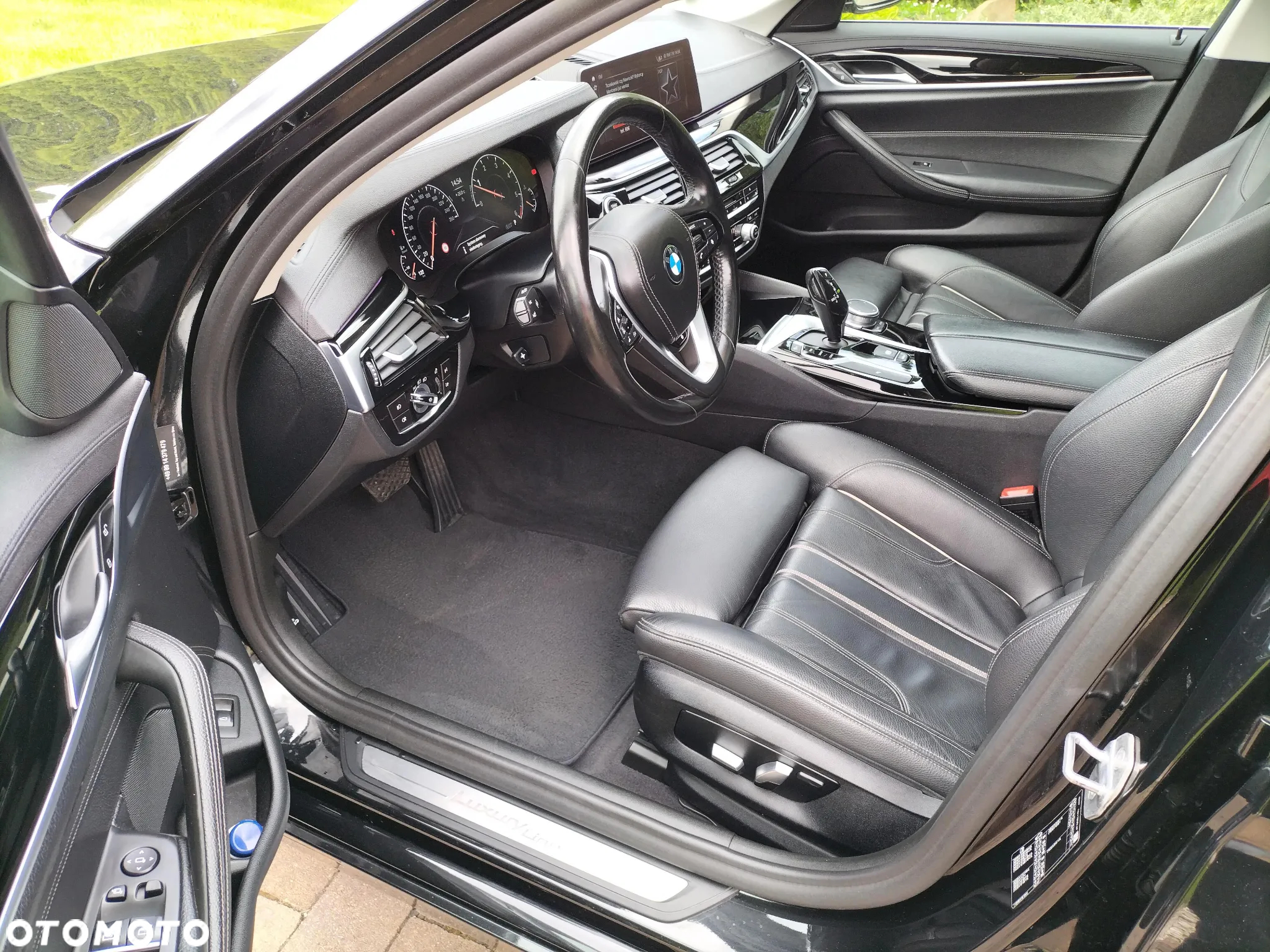 BMW Seria 5 520d Touring Luxury Line - 15
