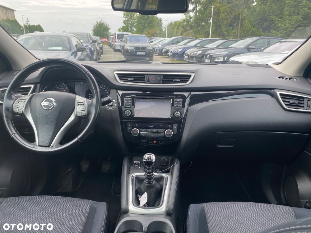 Nissan Qashqai 1.6 DIG-T N-Connecta - 32