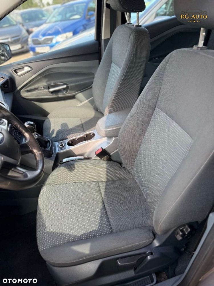 Ford Grand C-MAX - 28