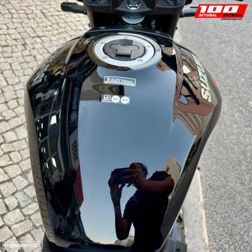 Suzuki GSX 800 S - 16