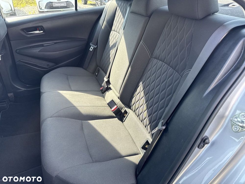 Toyota Corolla - 10