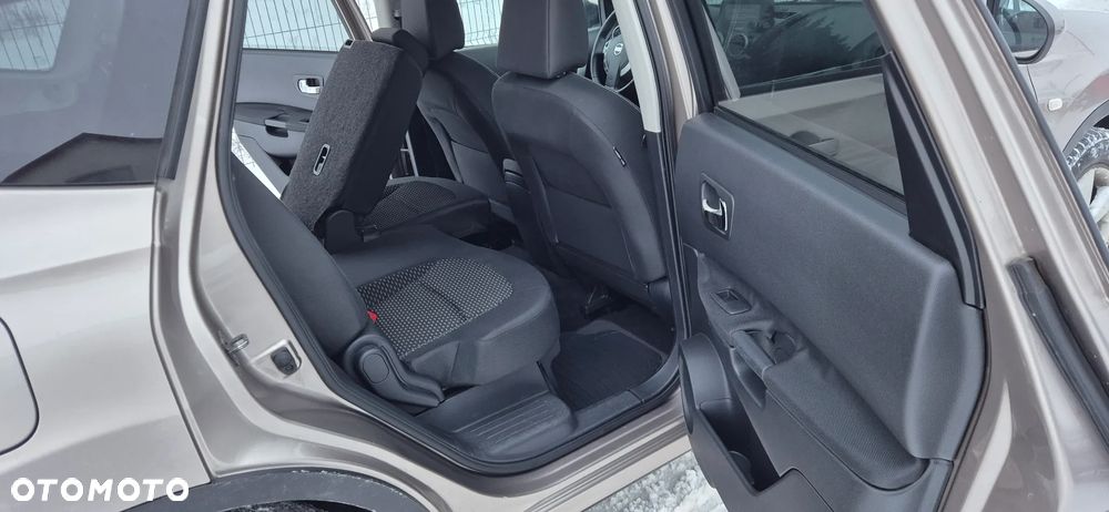 Nissan Qashqai+2 2.0 dCi DPF acenta - 32