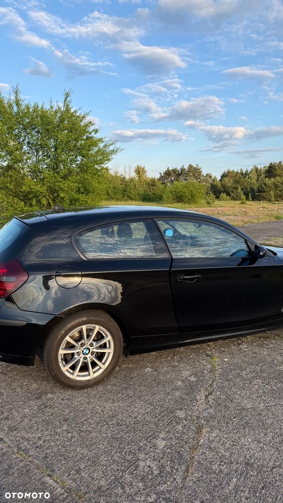 BMW Seria 1 118d DPF - 22