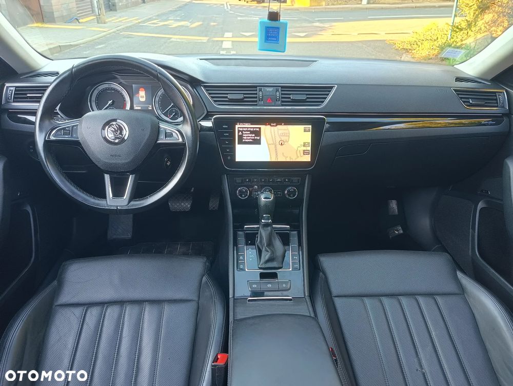 Skoda Superb 2.0 TDI DSG Premium Edition - 12