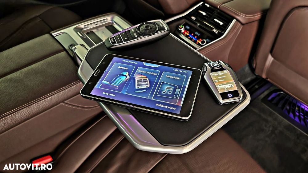 BMW Seria 7 740i - 21