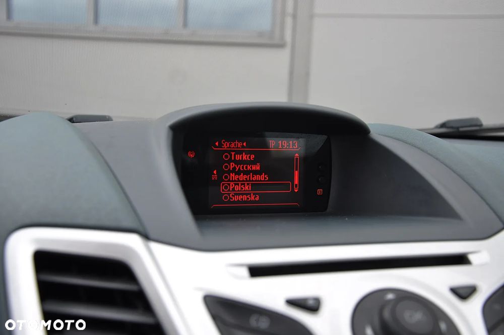 Ford Fiesta 1.6 Ti-VCT Titanium - 32