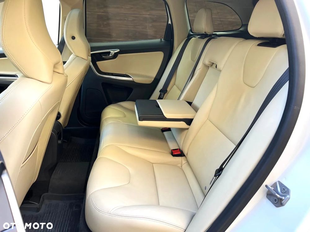 Volvo XC 60 D4 Geartronic Summum - 20