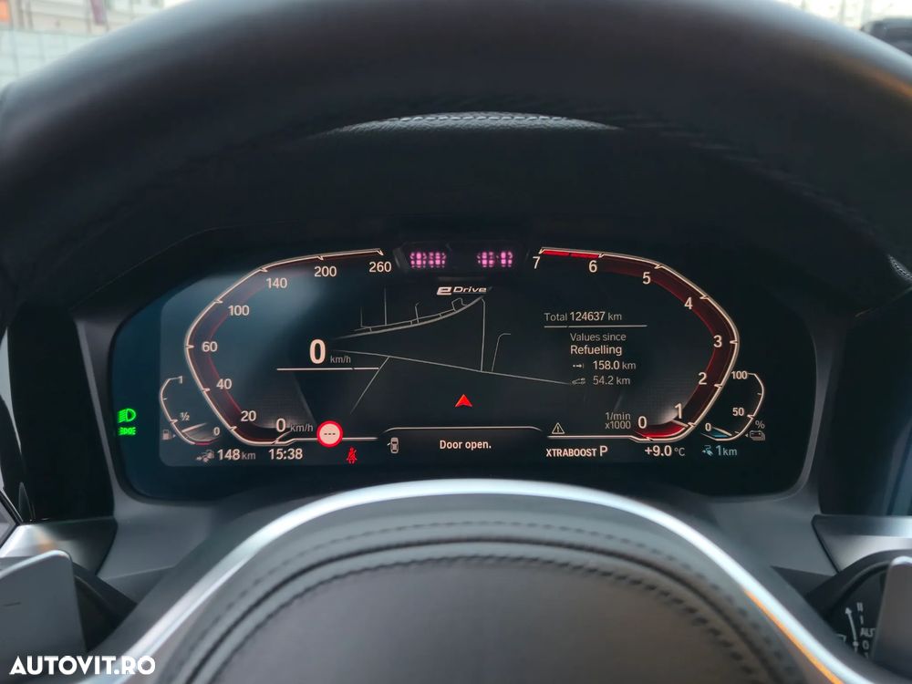 BMW Seria 3 330e iPerformance M Sport - 29