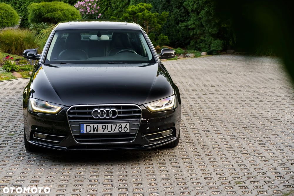 Audi A4 Limousine 2.0 TFSI multitronic S line Sportpaket - 12