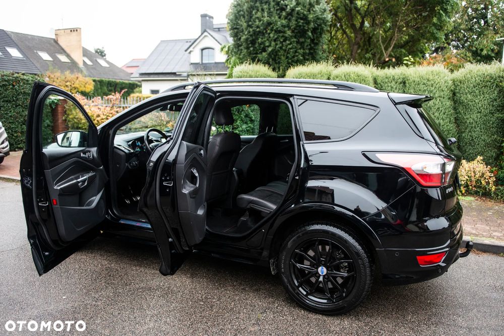 Ford Kuga 1.5 EcoBoost 2x4 ST-Line - 17