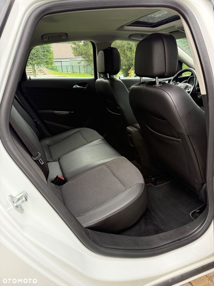 Opel Astra - 11