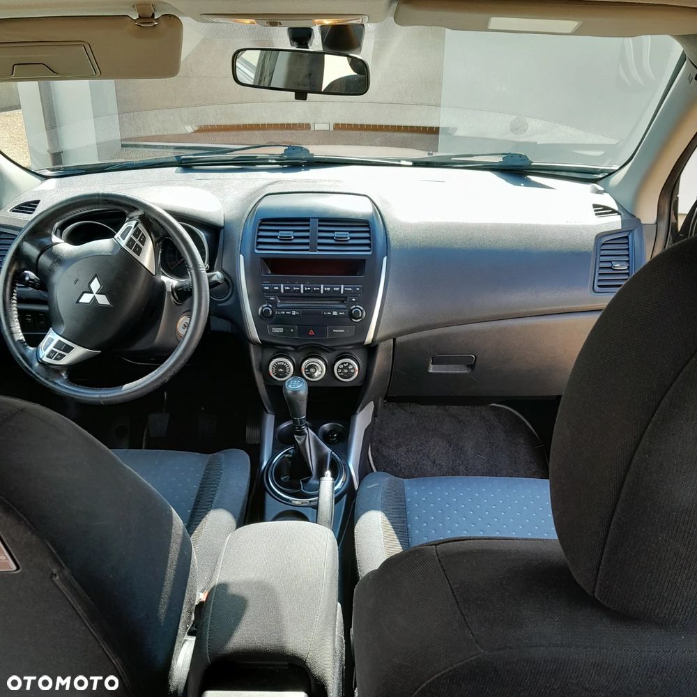 Mitsubishi ASX - 9