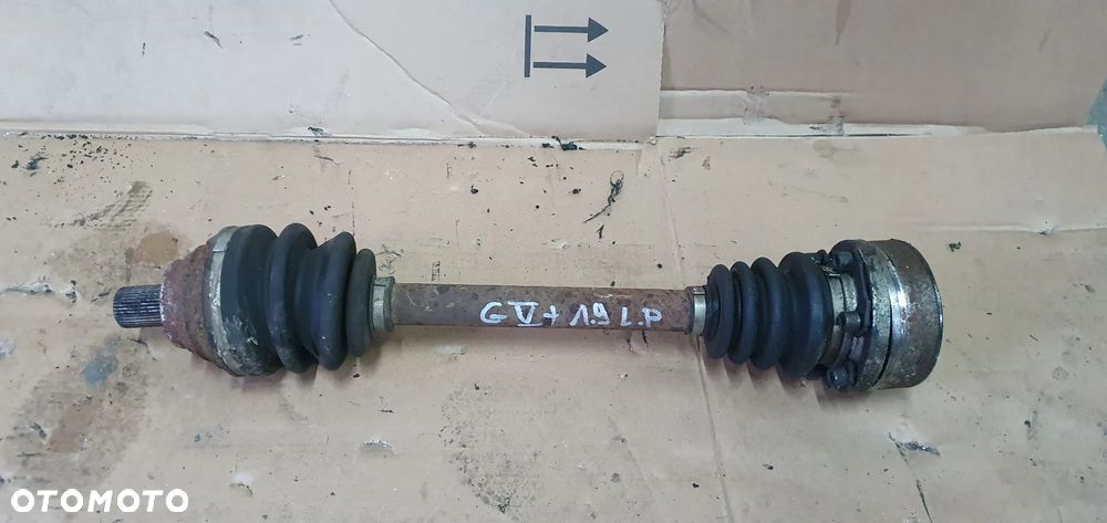 Półoś lewa krótka VW Golf V Plus 1.9 TDI - 1