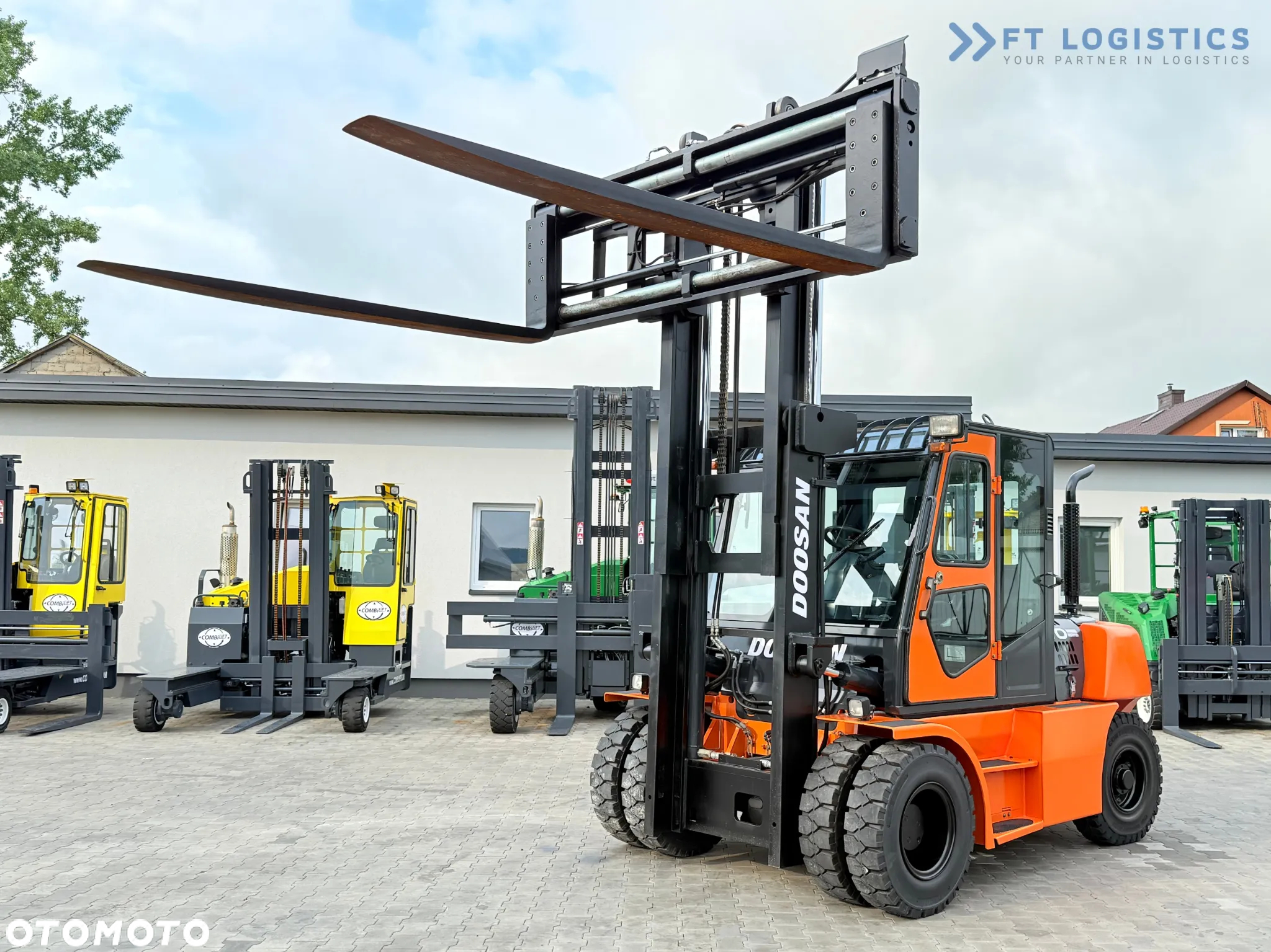 Doosan DOOSAN_DUPLEX-3000MM_PRZESUW-BOCZNY_POZYCJONER_WIDŁY-2500MM_7000KG_KABINA_JAK-NOWY - 41