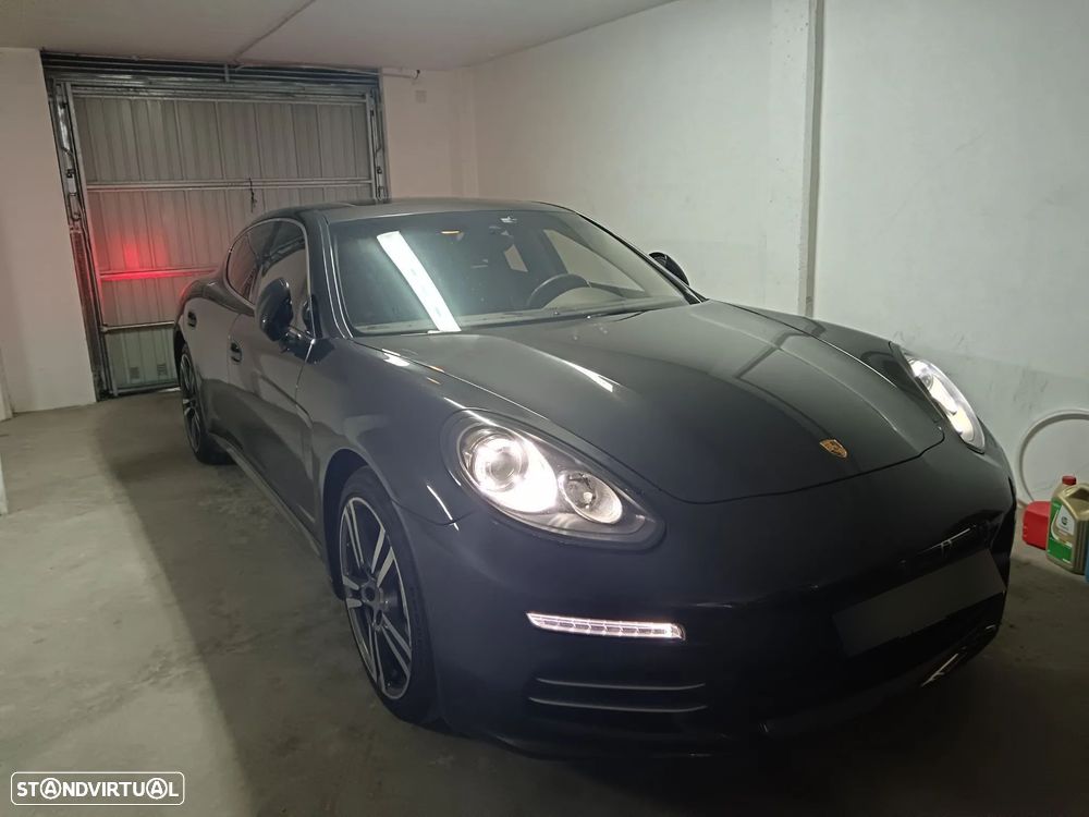 Porsche Panamera 4S PDK - 33