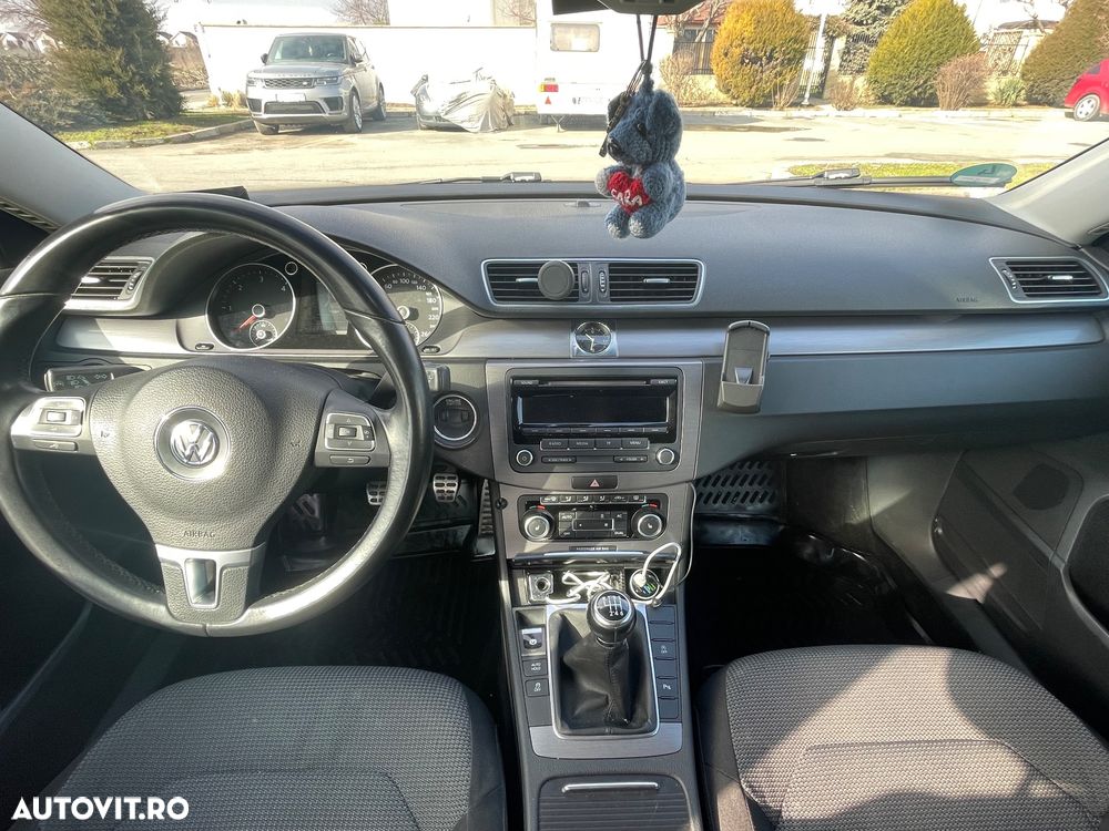Volkswagen Passat 2.0 TDI BlueMotion Technology DPF Comfortline - 8