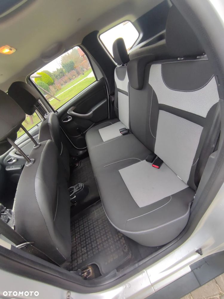 Dacia Duster 1.5 dCi Laureate 4x4 - 2