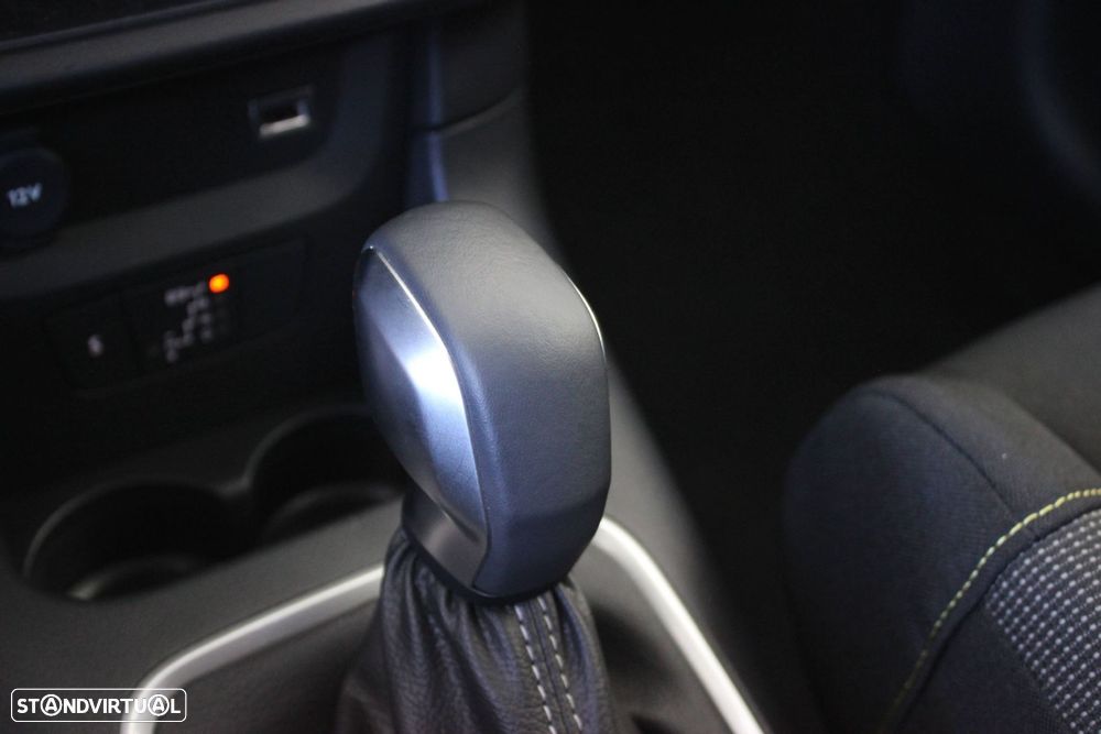 Citroën C3 1.2 PureTech Shine EAT6 - 31