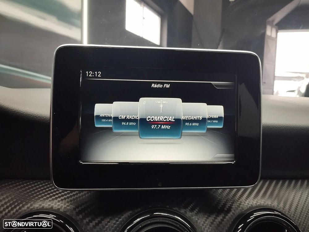 Mercedes-Benz GLA 180 d - 25