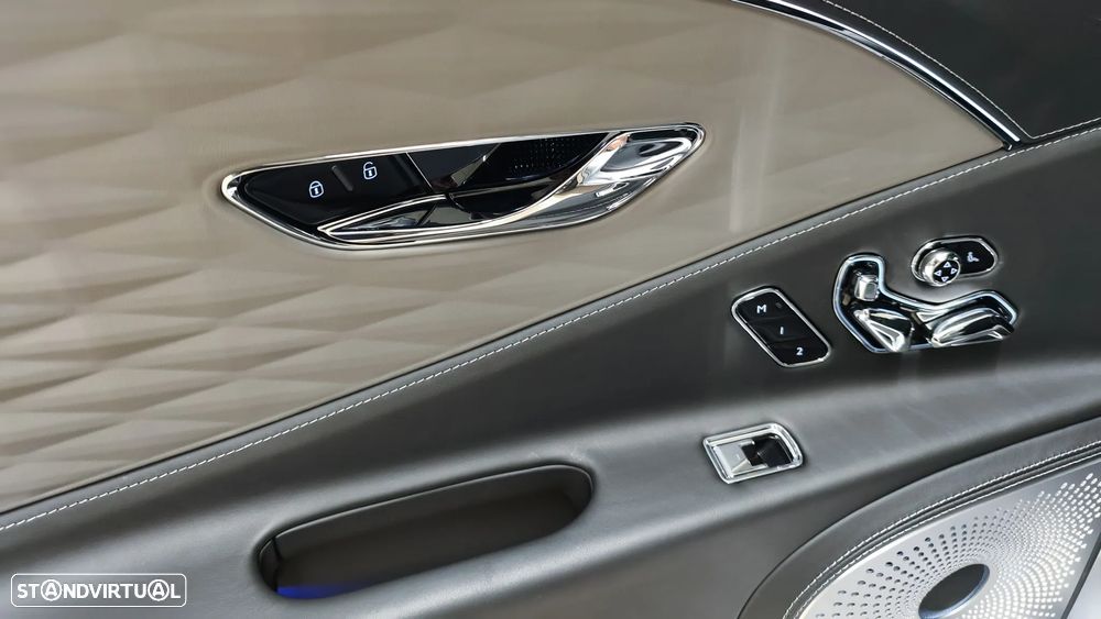Bentley Flying Spur Hybrid S - 18