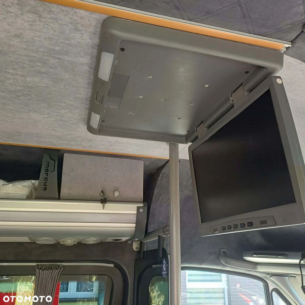 Mercedes-Benz Sprinter - 15