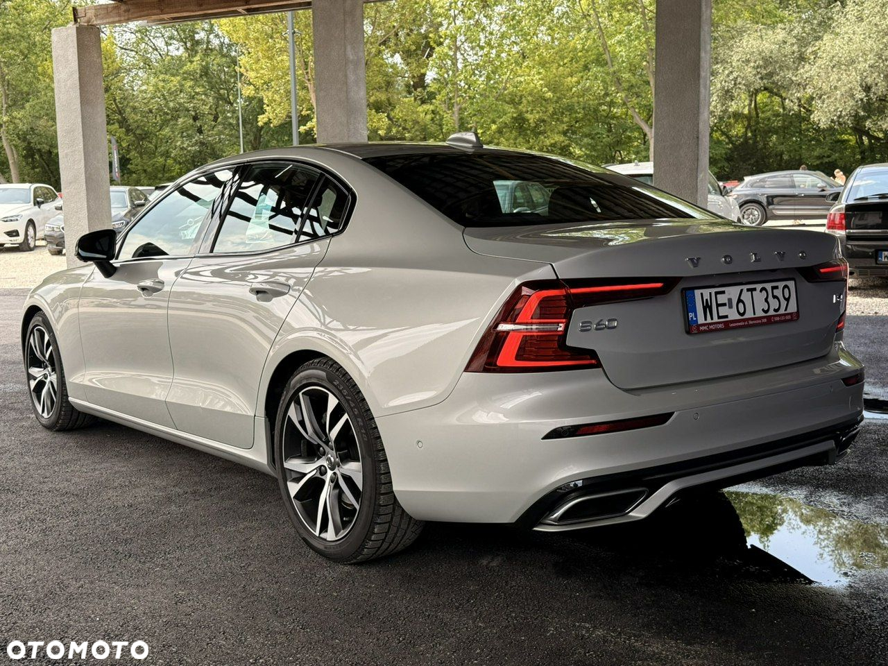 Volvo S60 B4 B R-Design - 8