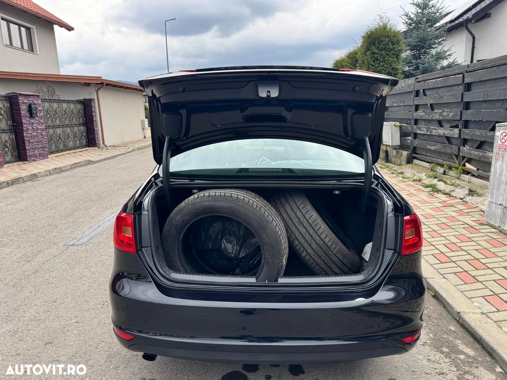 Volkswagen Jetta 1.6 TDI CR DPF Comfortline - 13