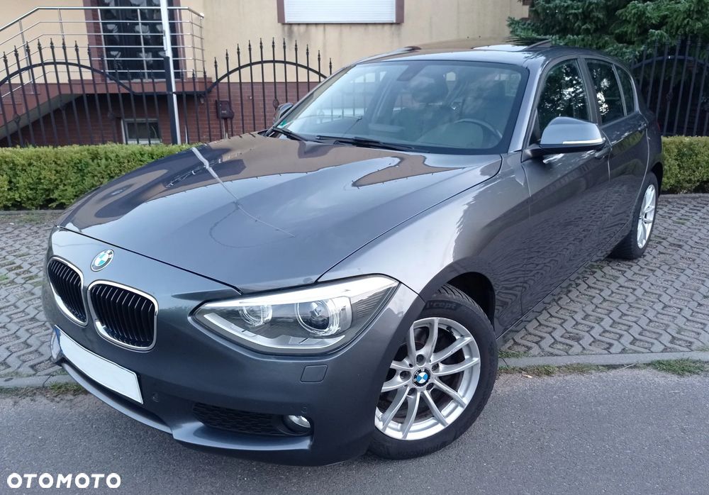 BMW Seria 1 118d Sport Line - 2