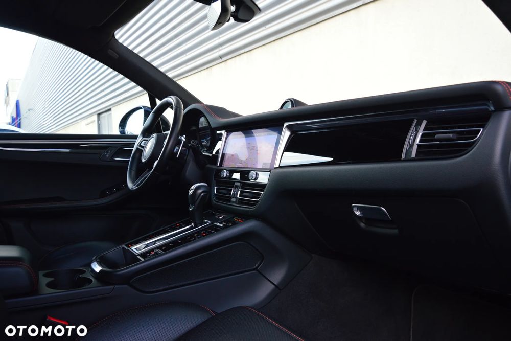 Porsche Macan S - 22