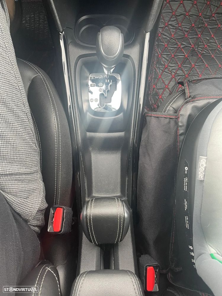 Peugeot 2008 PureTech 110 Stop&Start EAT6 Allure - 22