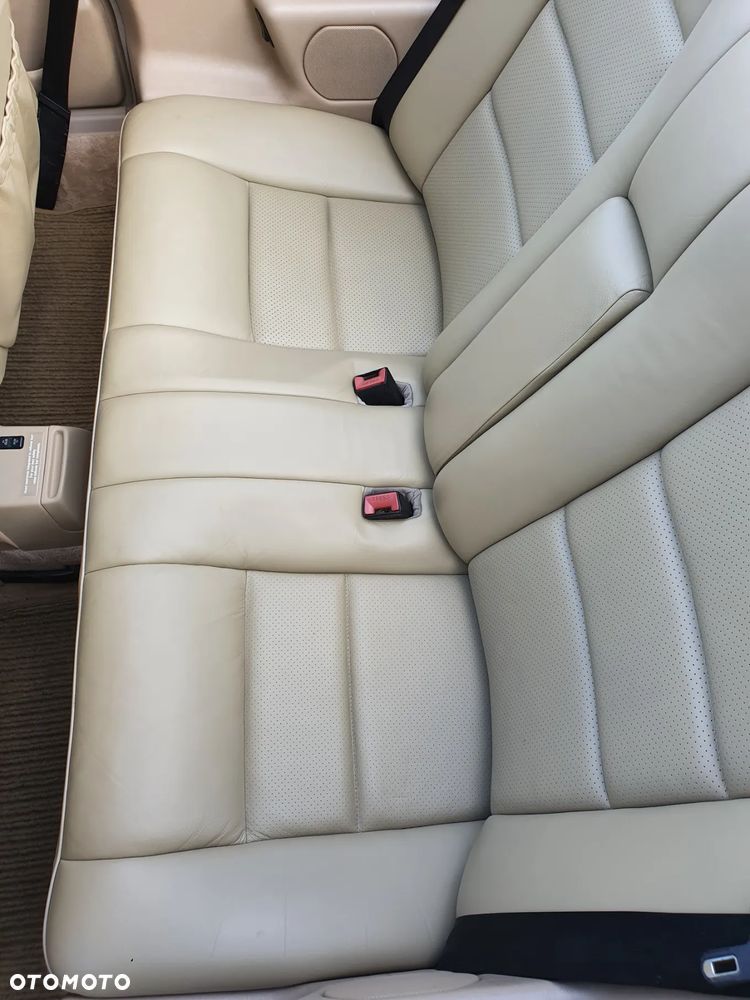 Mercedes-Benz Klasa E - 12