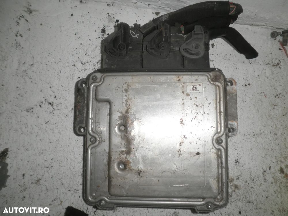 Ecu / calculator motor Renault Master 3 2.3 DCI 237100899R 0281017977 0281017341 - 2