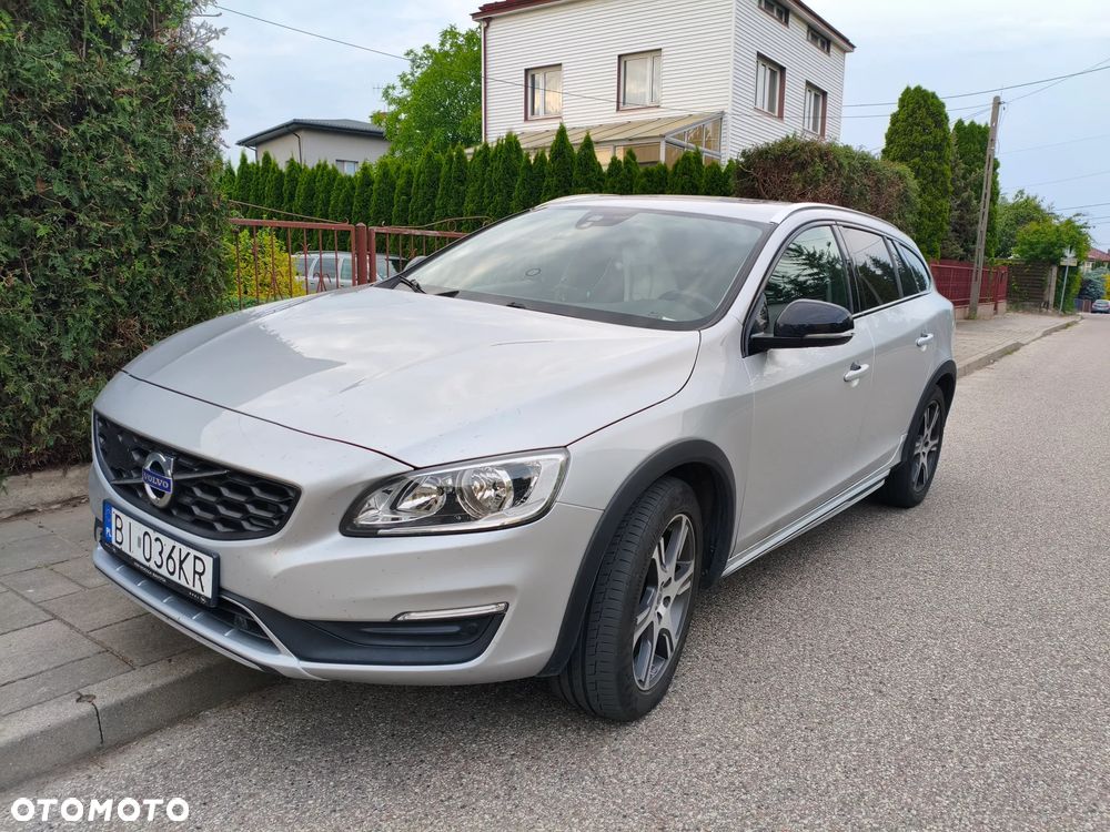 Volvo V60 Cross Country T5 AWD Geartronic Momentum - 1