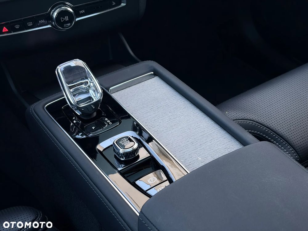 Volvo XC 90 T8 AWD Plug-In Hybrid Plus Bright 7os - 22
