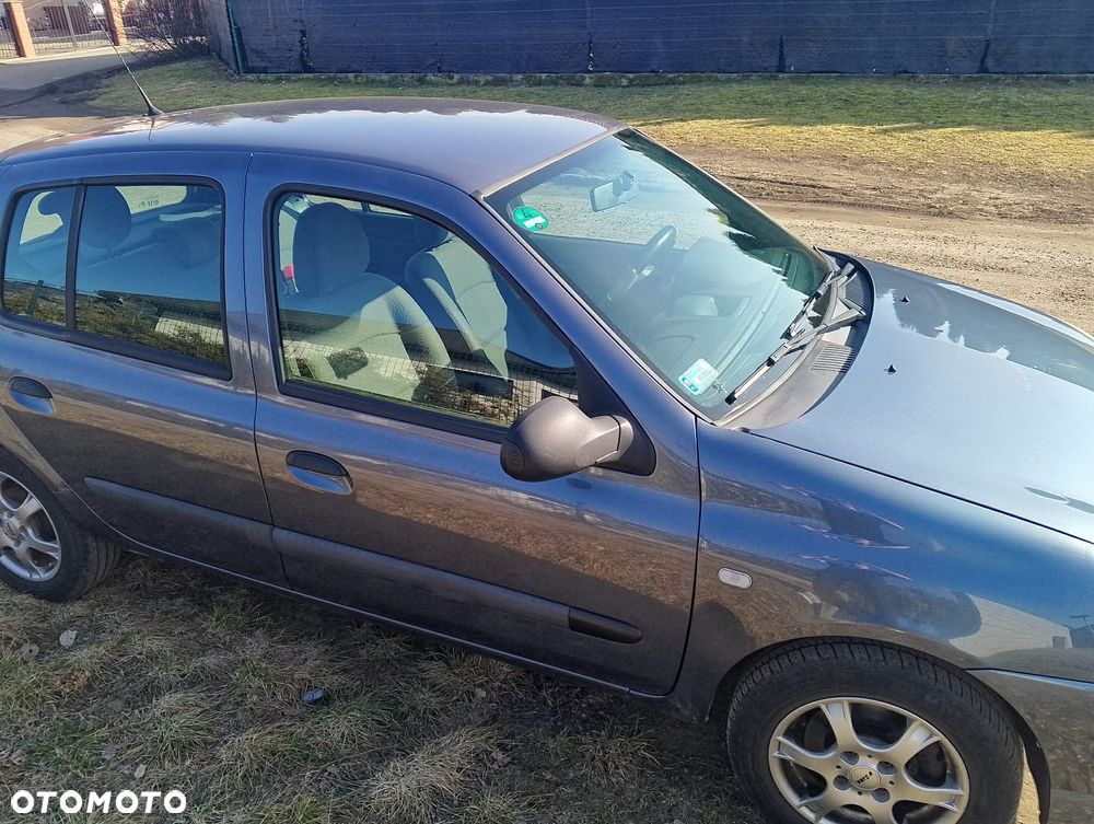 Renault Clio - 9