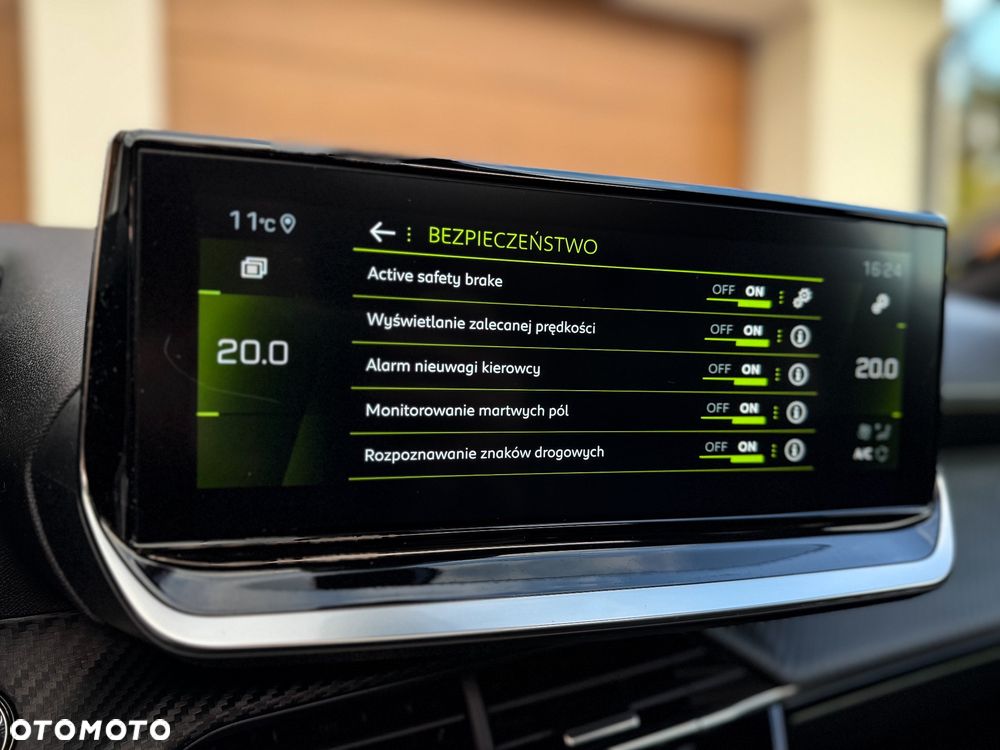 Peugeot 2008 1.2 PureTech GT Line S&S EAT8 - 24