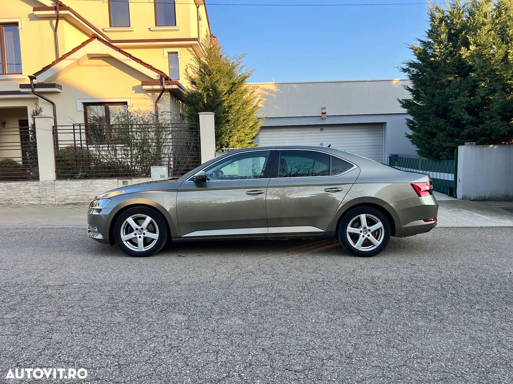 Skoda Superb 2.0 TDI DSG 4X4 Laurin & Klement - 7