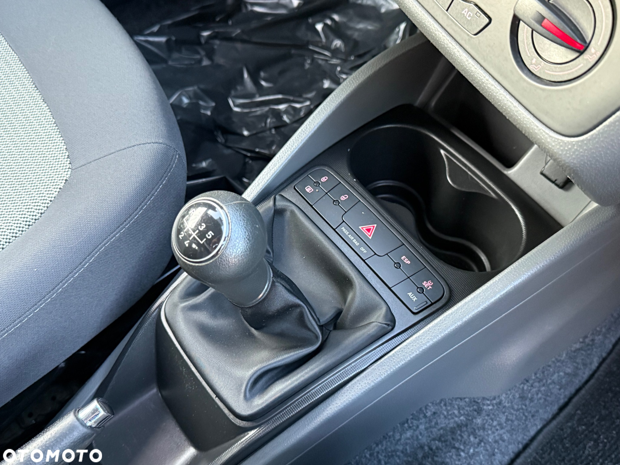 Seat Ibiza SC 1.4 16V Sport - 14
