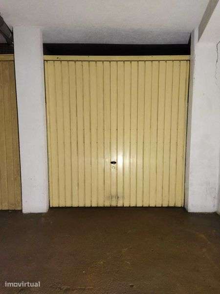 Parqueamentos em Garagem Box - Motas, Bicicletas, Trotinetes - Grande imagem: 5/6