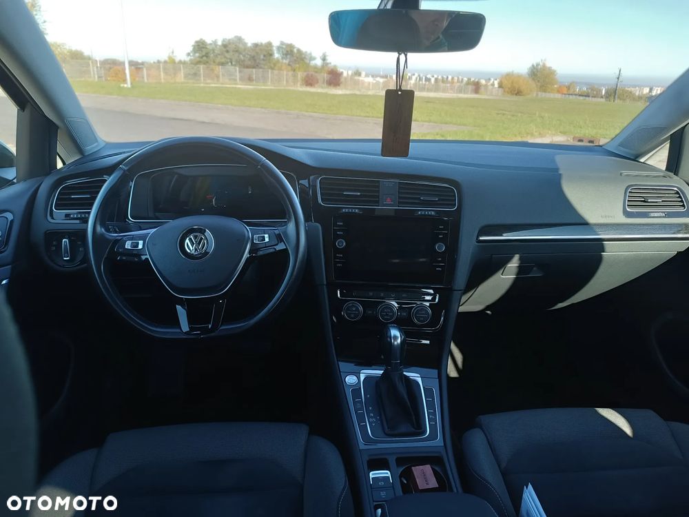 Volkswagen Golf - 7
