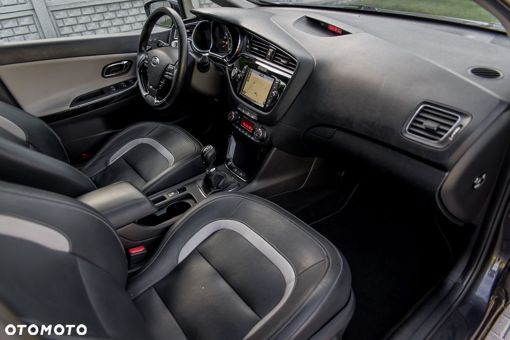 Kia Ceed 1.6 CRDi 136 ISG Platinum Edition - 32