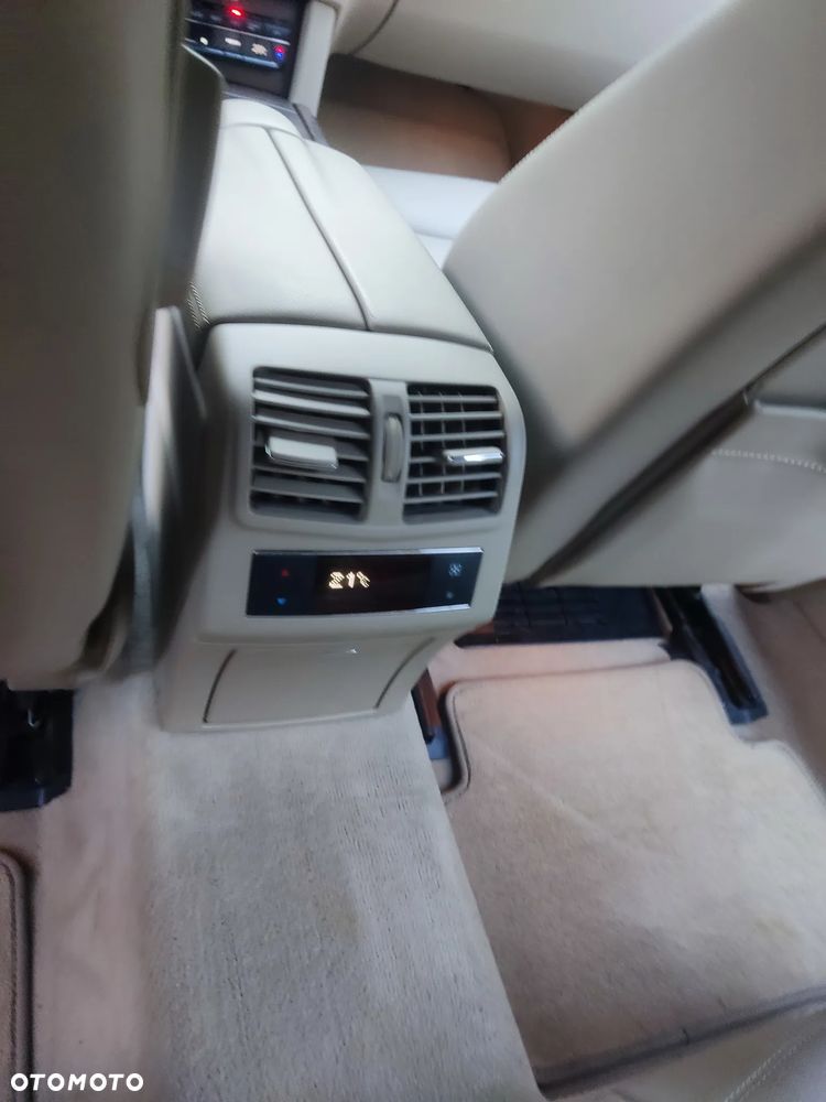 Mercedes-Benz Klasa E 220 CDI DPF BlueEFFICIENCY Automatik Elegance - 29