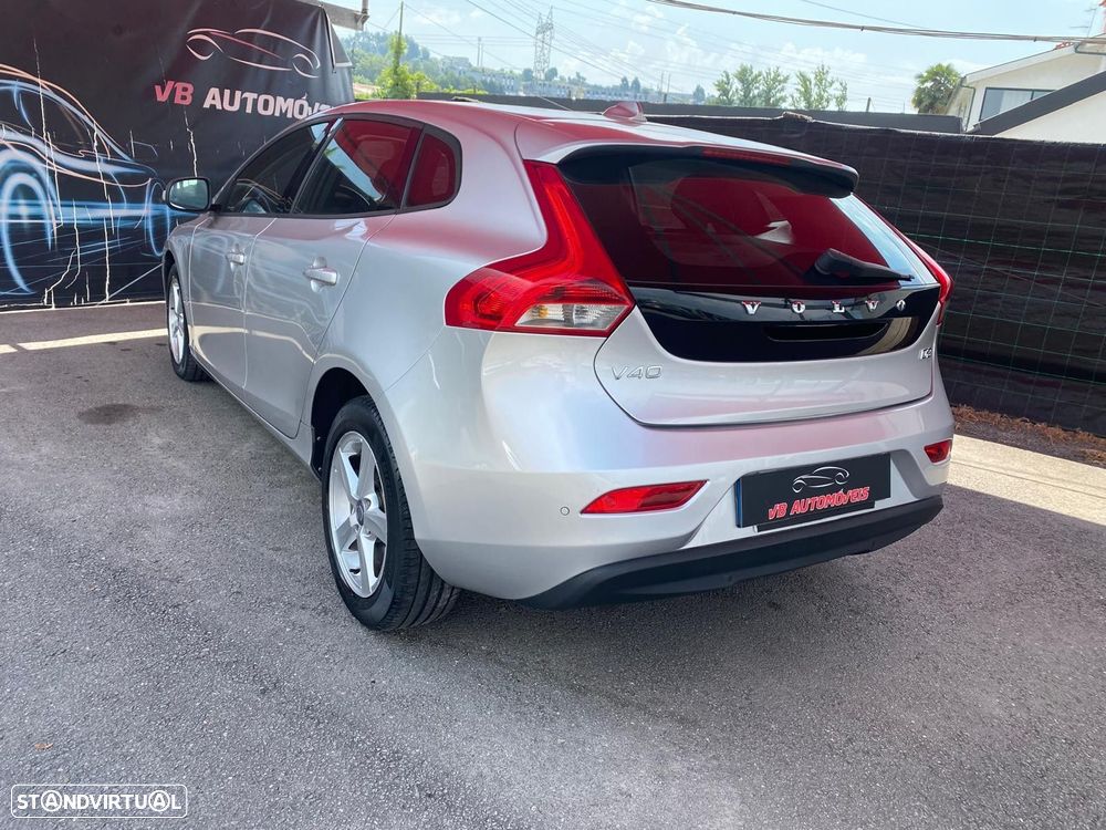 Volvo V40 1.6 D2 Momentum - 11