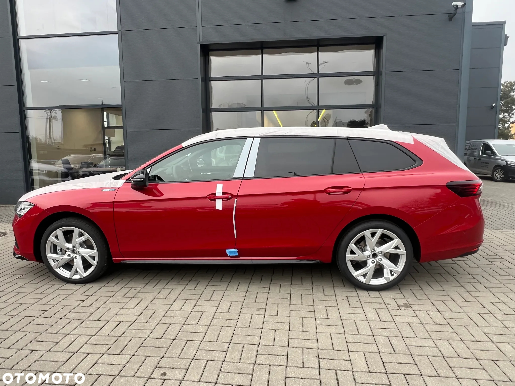 Skoda Superb 2.0 TSI Sportline DSG - 9